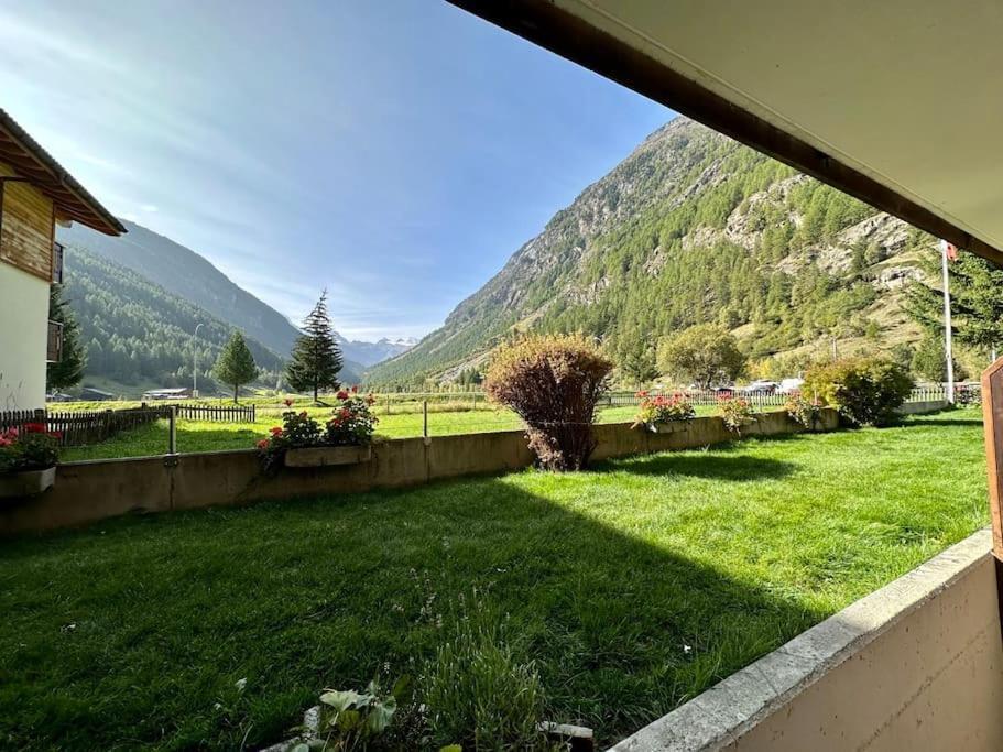 Alpine Retreat 4 Person Apartment Near Zermatt With Parking! Tasch Exterior photo